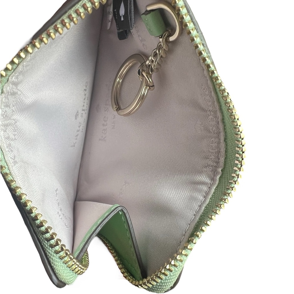 EUC~
Kate Spade Leila Small Cardholder Wristlet in pistachio. - Picture 7 of 9